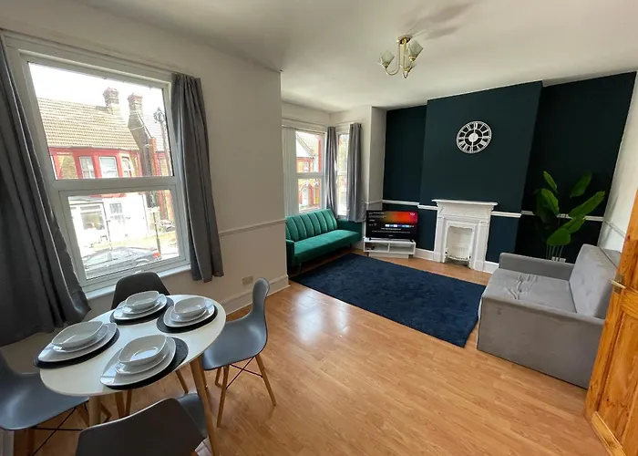 East End Short Stay Apartment