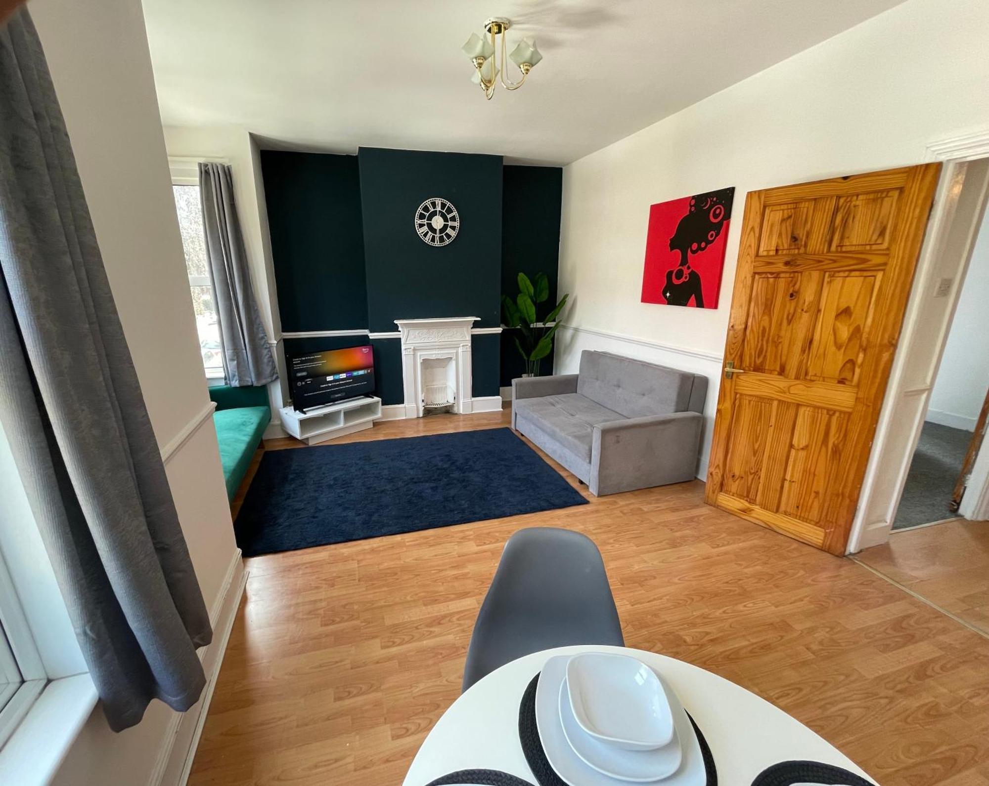 East End Short Apartment