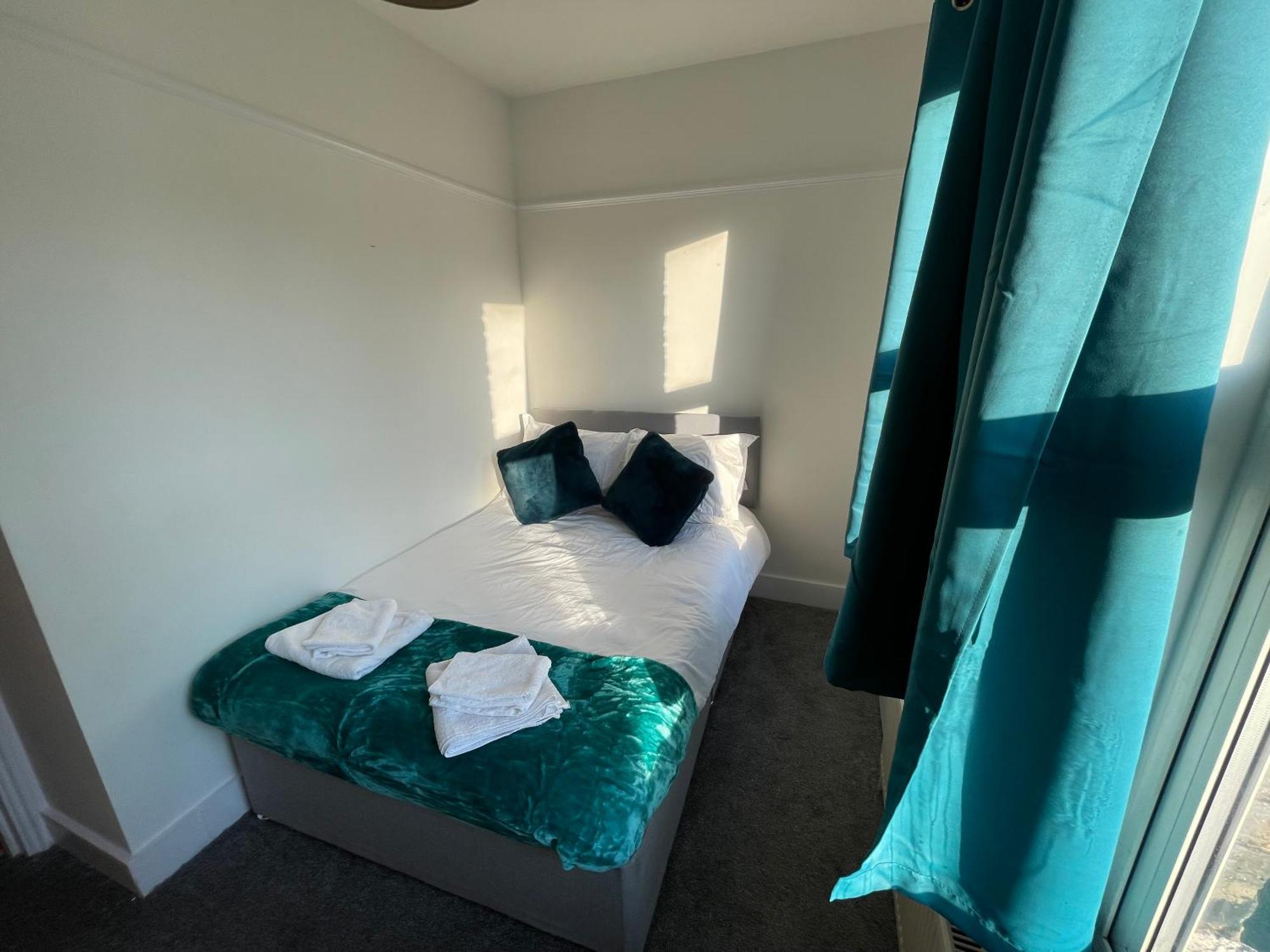 East End Short Apartment